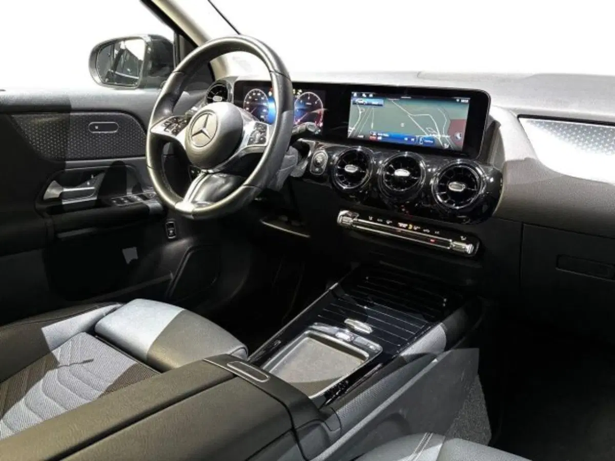 Mercedes-Benz GLA SUV usata a Bologna (15)