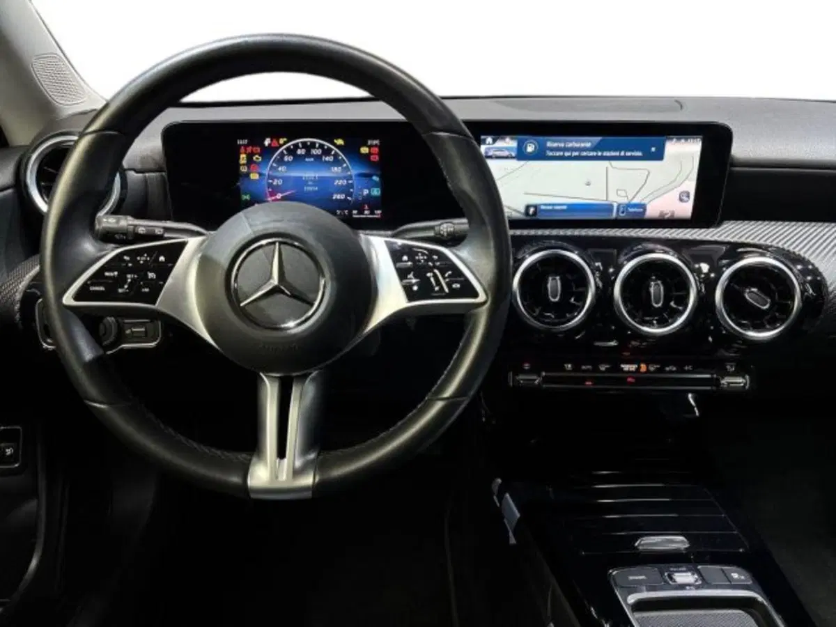 Mercedes-Benz CLA Shooting Brake usata a Bologna (11)
