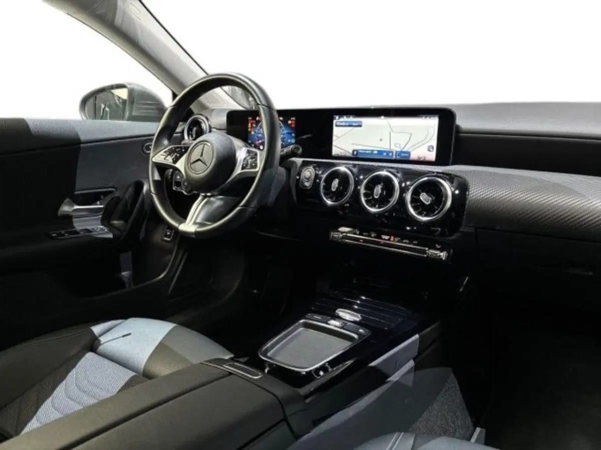 Mercedes-Benz CLA Shooting Brake usata a Bologna (15)