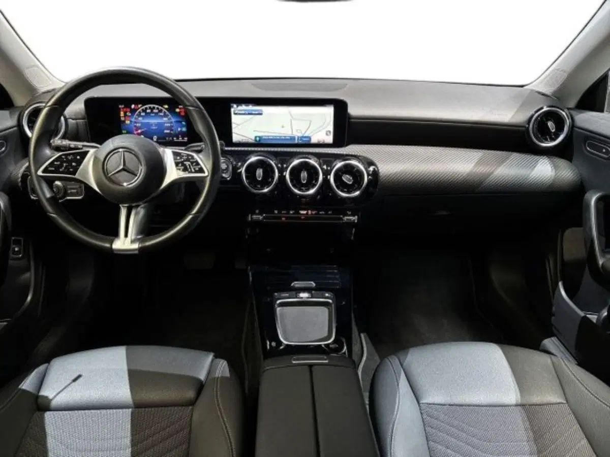 Mercedes-Benz CLA Shooting Brake usata a Bologna (9)