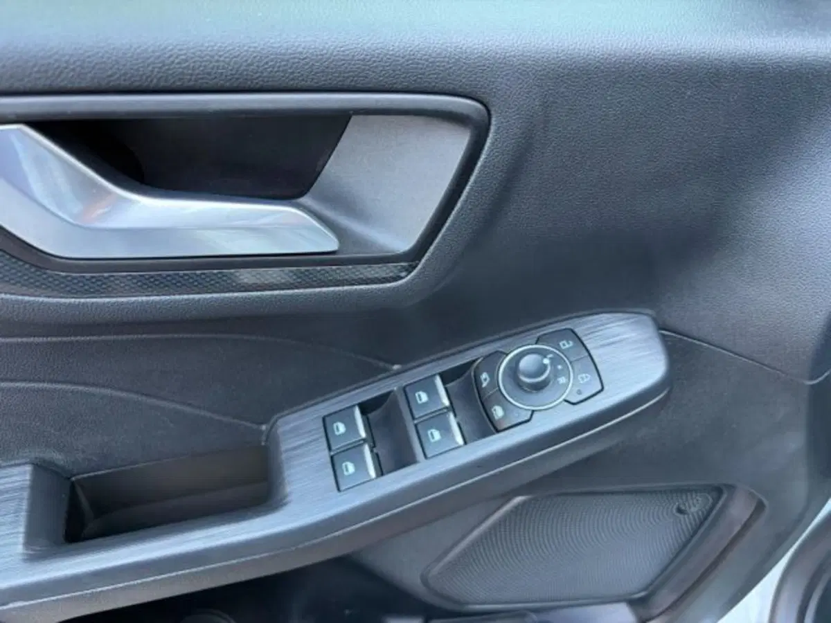 Ford Kuga usata a Lodi (12)