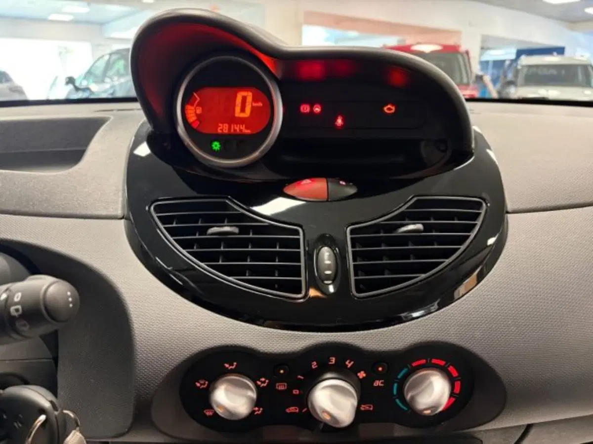 Renault Twingo usata a Cuneo (12)
