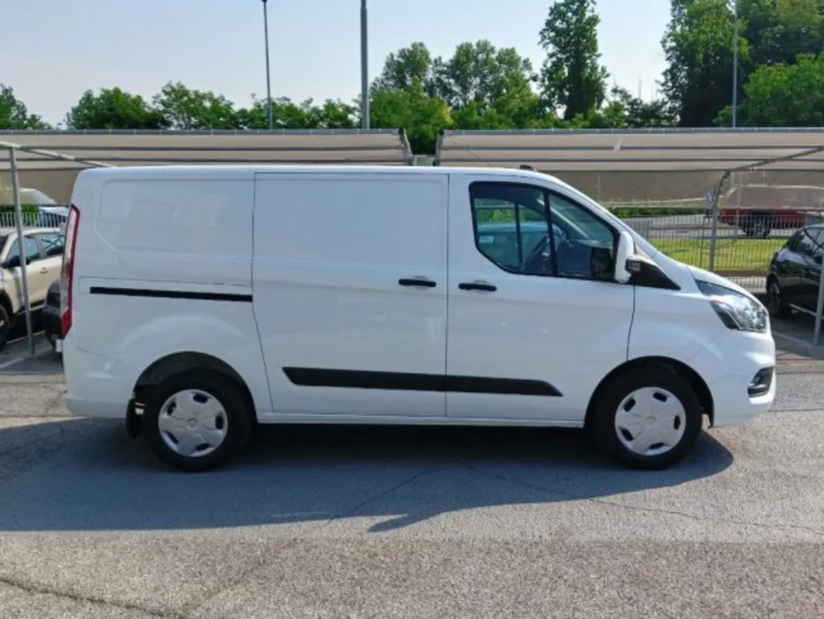 Ford Transit Custom Furgone usata a Brescia (4)