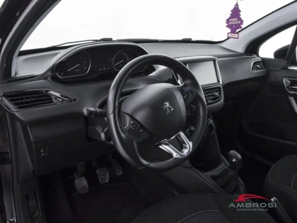 Peugeot 208 usata a Perugia (8)