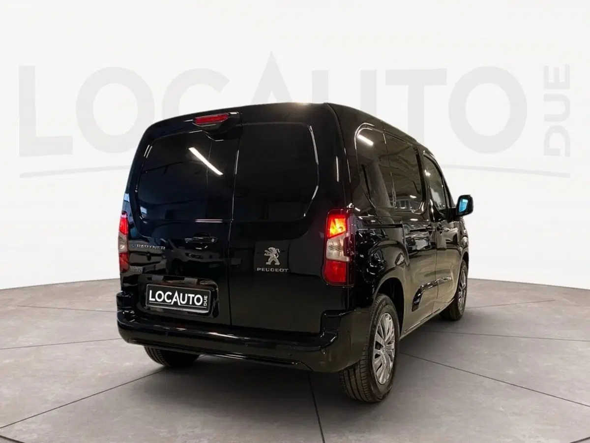 Peugeot Partner Furgone usata a Torino (4)