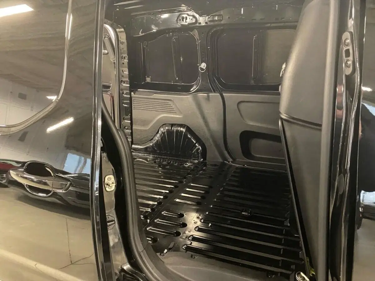 Peugeot Partner Furgone usata a Torino (8)