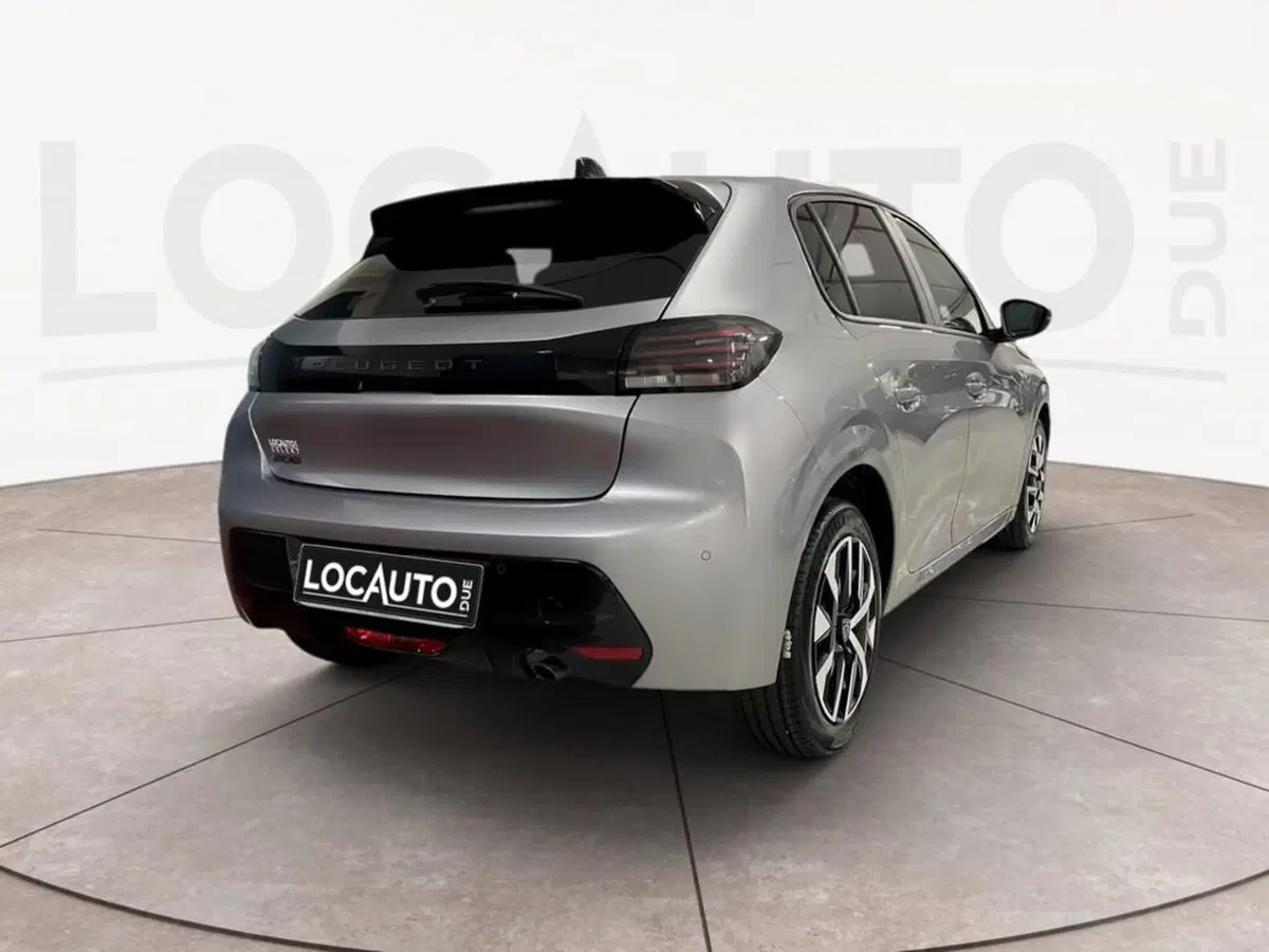 Peugeot 208 nuova a Torino (4)