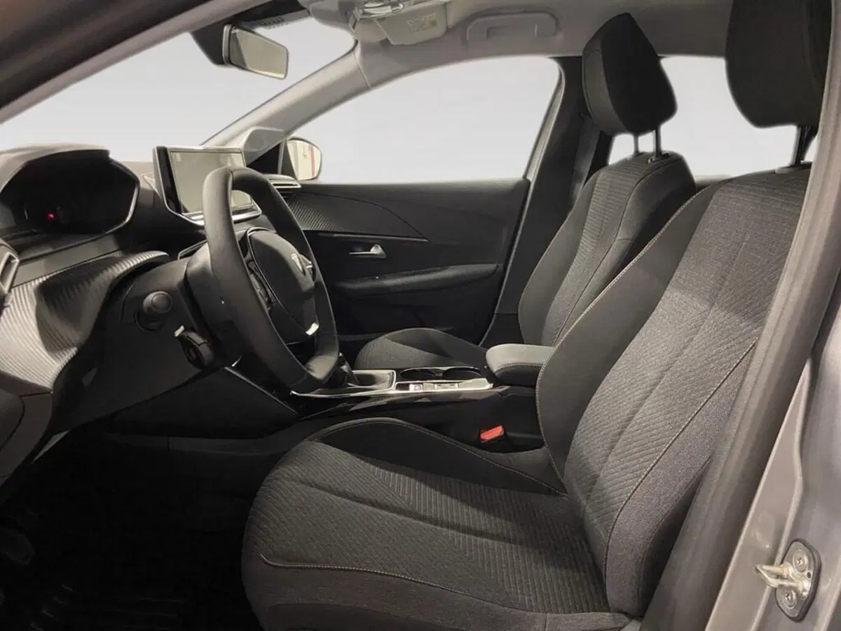 Peugeot 208 nuova a Torino (7)