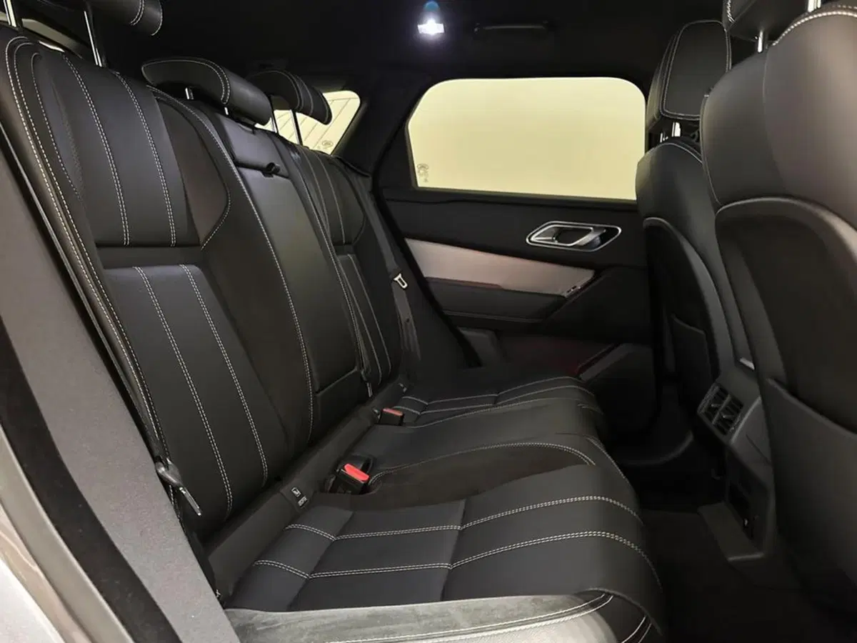 Land Rover Range Rover Velar usata a Varese (5)