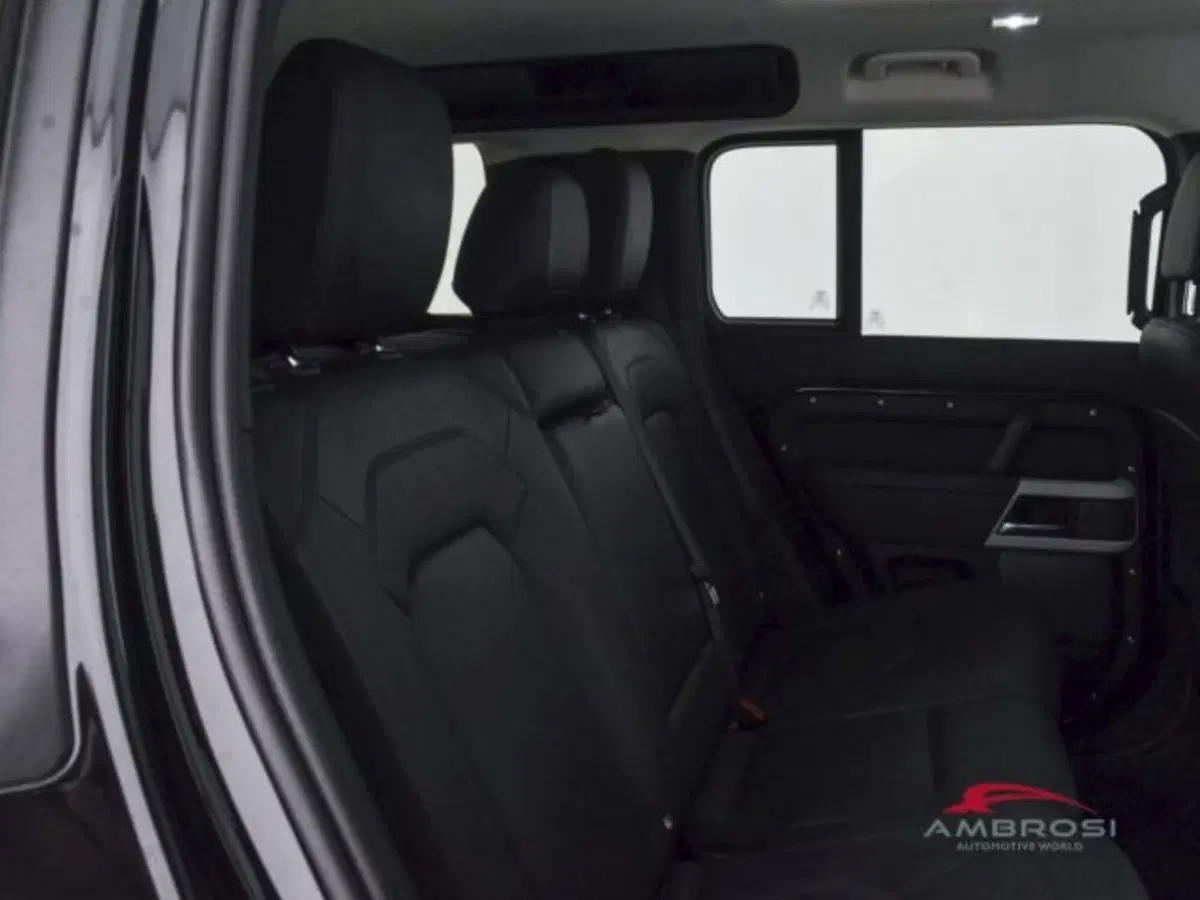 Land Rover Defender usata a Perugia (10)