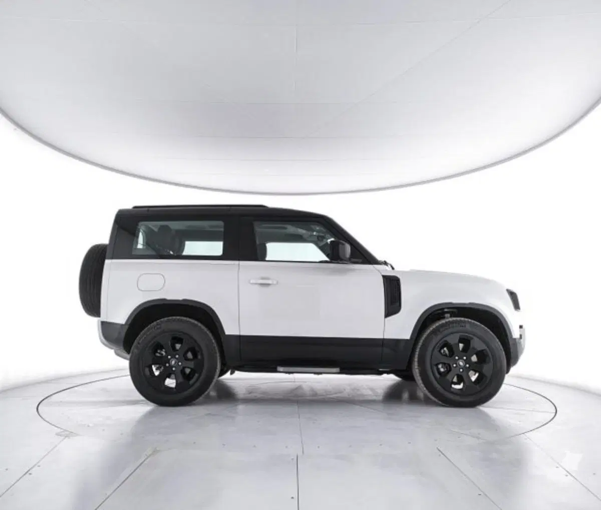 Land Rover Defender usata a Perugia (6)