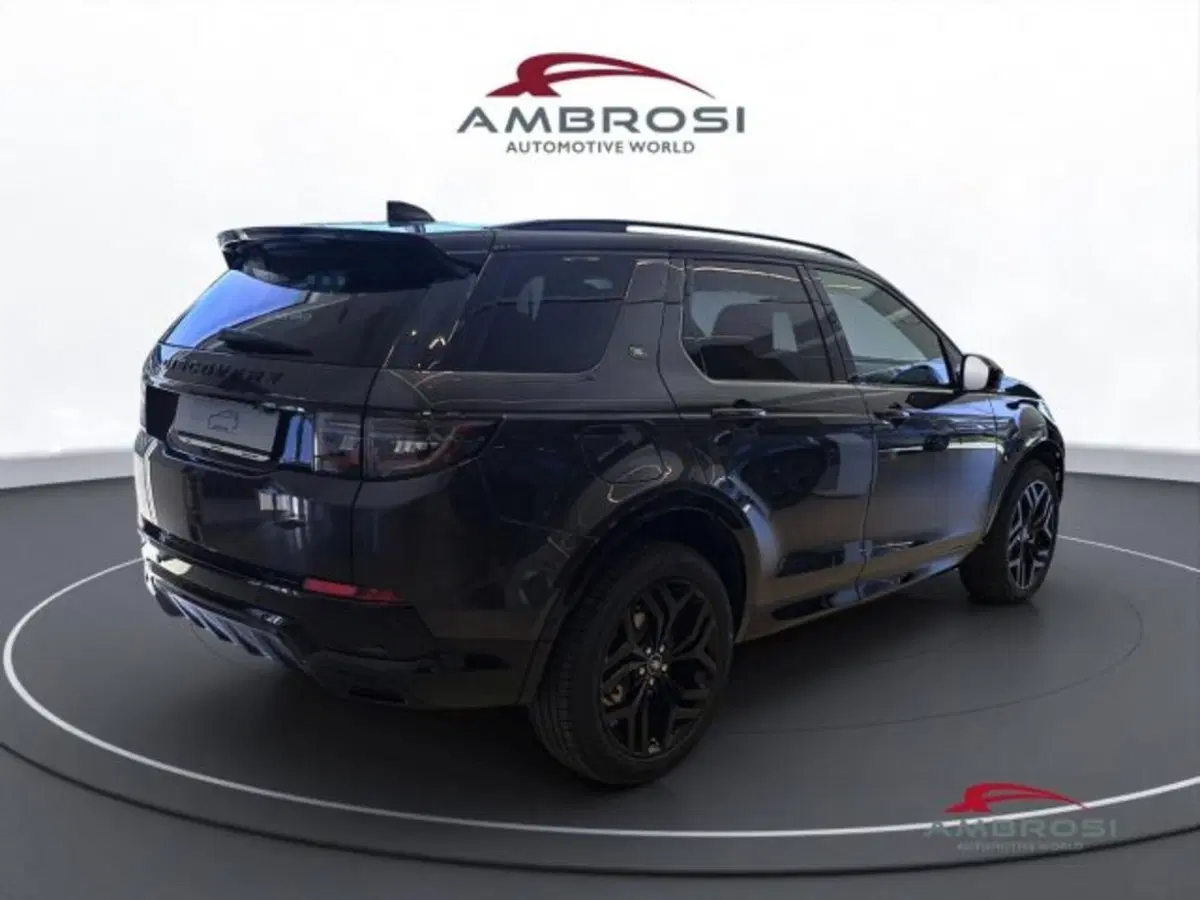Land Rover Discovery Sport nuova a Perugia (5)