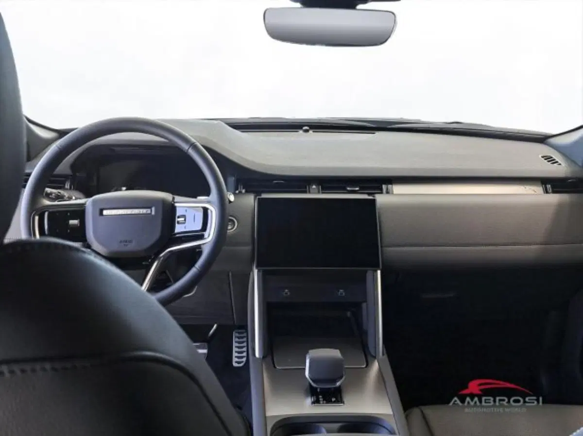 Land Rover Discovery Sport nuova a Perugia (9)