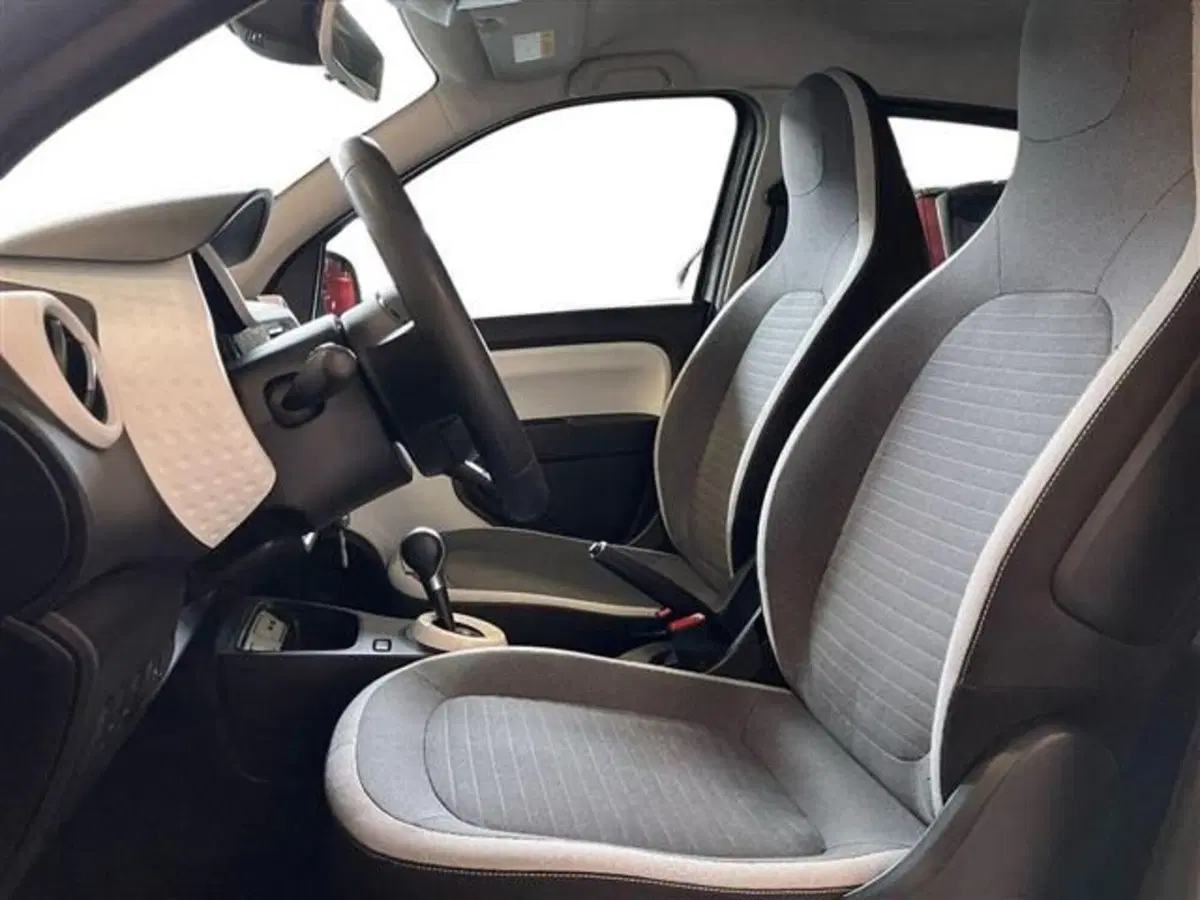 Renault Twingo usata a Como (10)