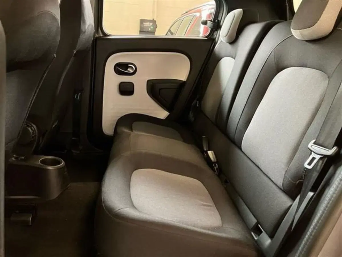 Renault Twingo usata a Como (12)