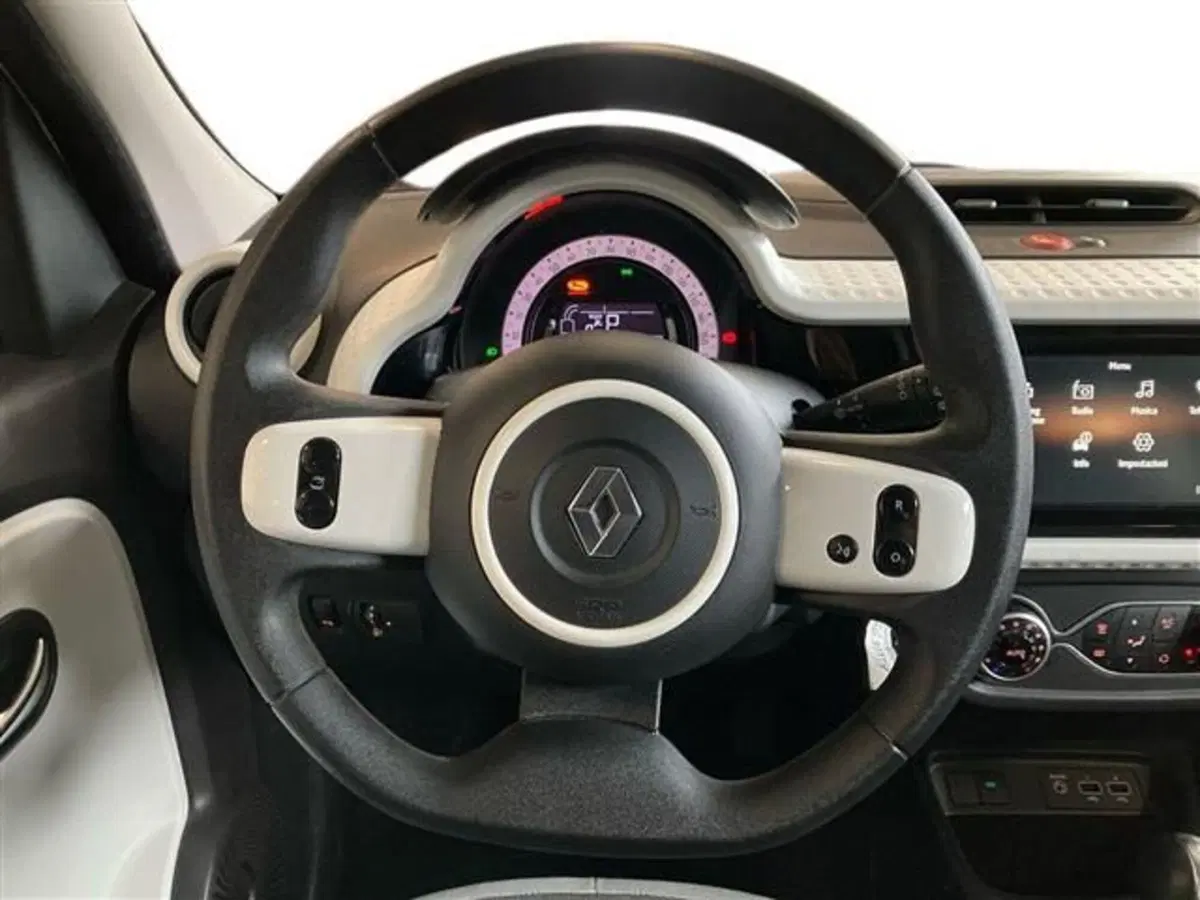 Renault Twingo usata a Como (16)