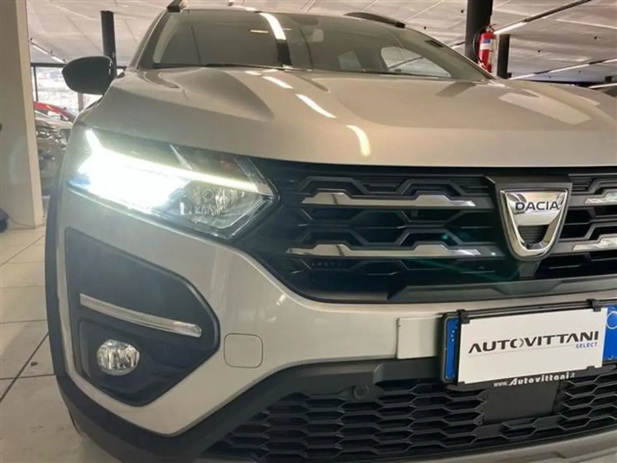 Dacia Jogger usata a Como (7)