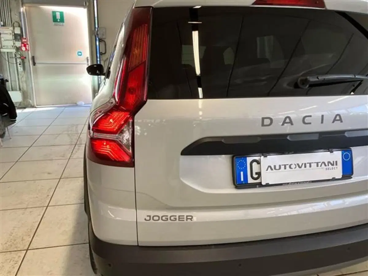 Dacia Jogger usata a Como (8)