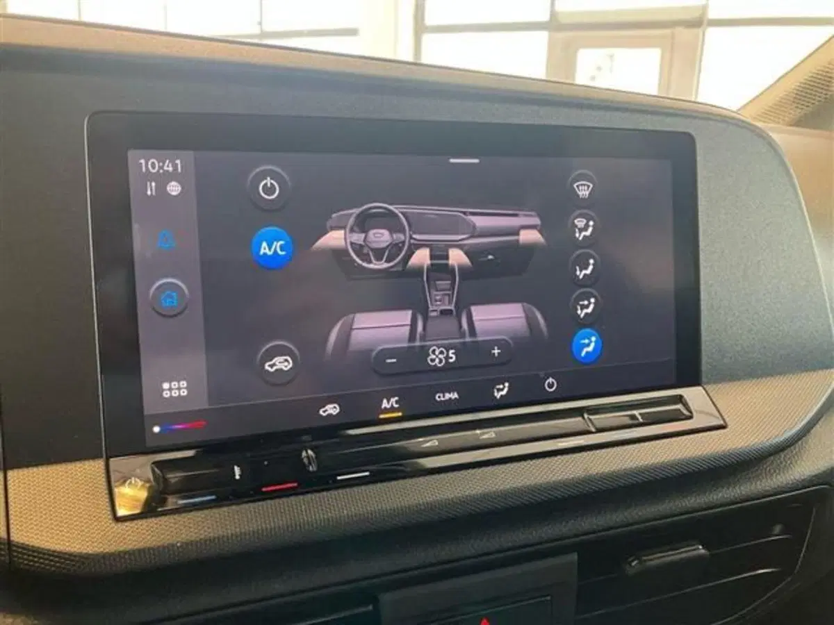 Ford Tourneo Connect usata a Como (14)