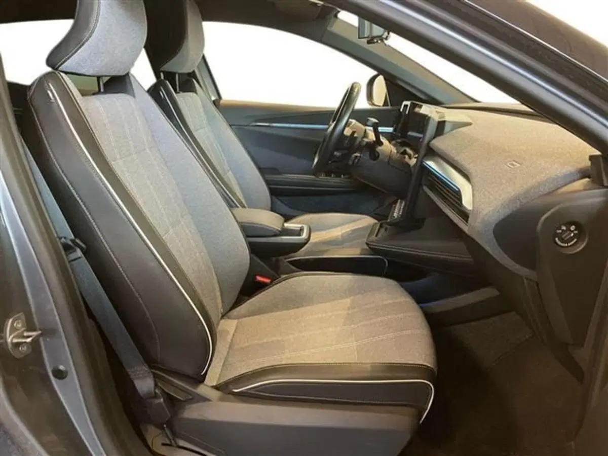 Renault Megane E-Tech Electric usata a Como (10)