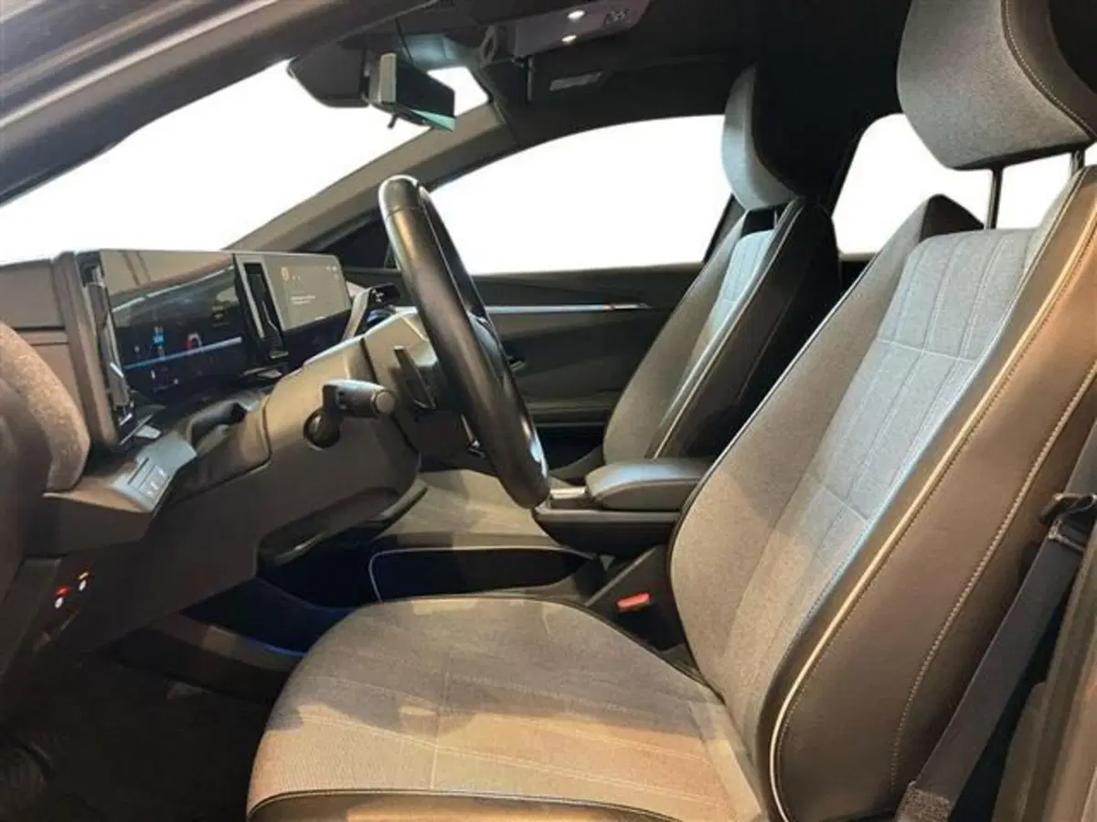 Renault Megane E-Tech Electric usata a Como (12)