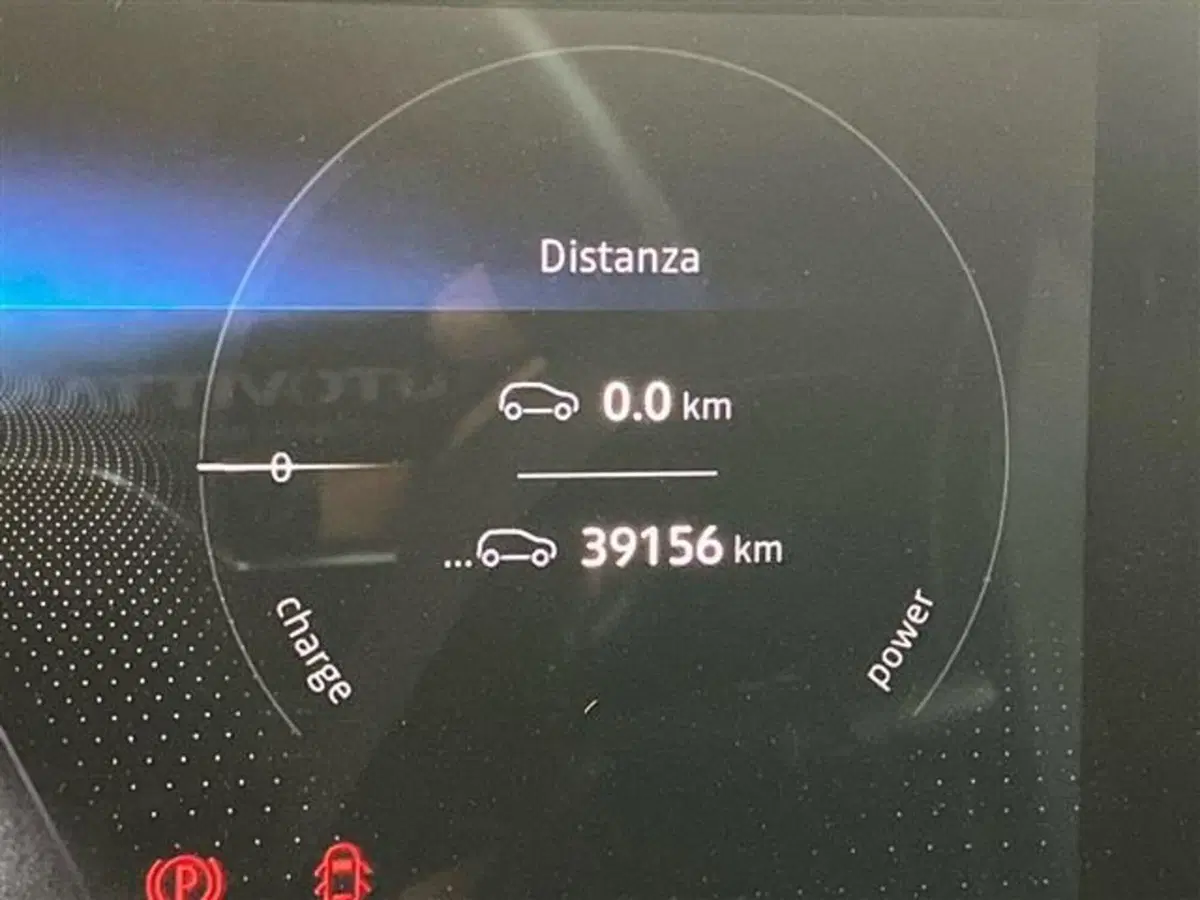 Renault Megane E-Tech Electric usata a Como (15)
