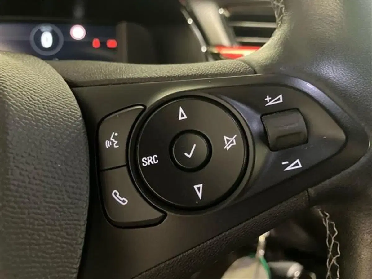 Opel Corsa usata a Como (18)