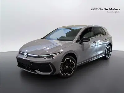Volkswagen Golf 2.0 TDI 150 CV DSG SCR 4Motion R-Line nuova a Piove di Sacco