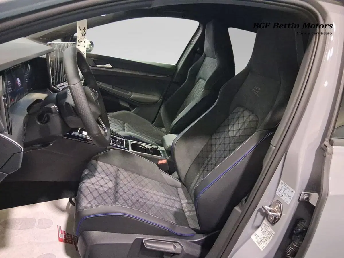 Volkswagen Golf nuova a Padova (13)