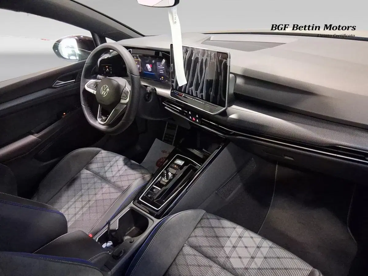 Volkswagen Golf nuova a Padova (14)