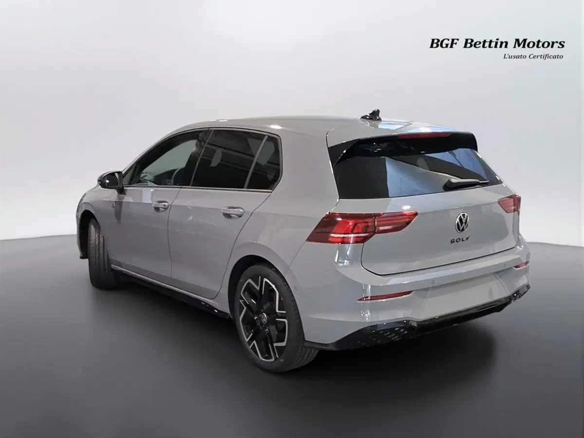 Volkswagen Golf nuova a Padova (3)