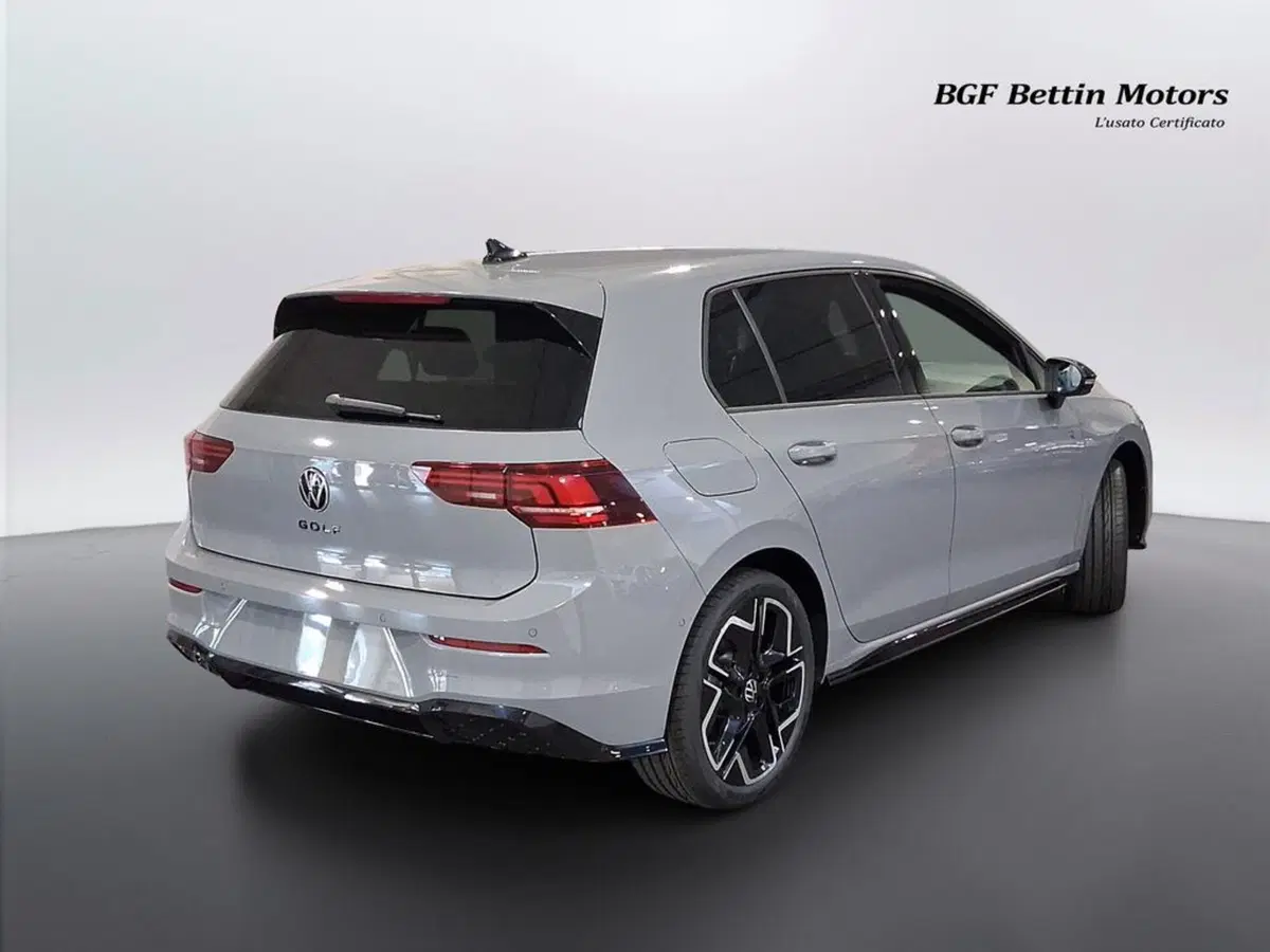 Volkswagen Golf nuova a Padova (6)