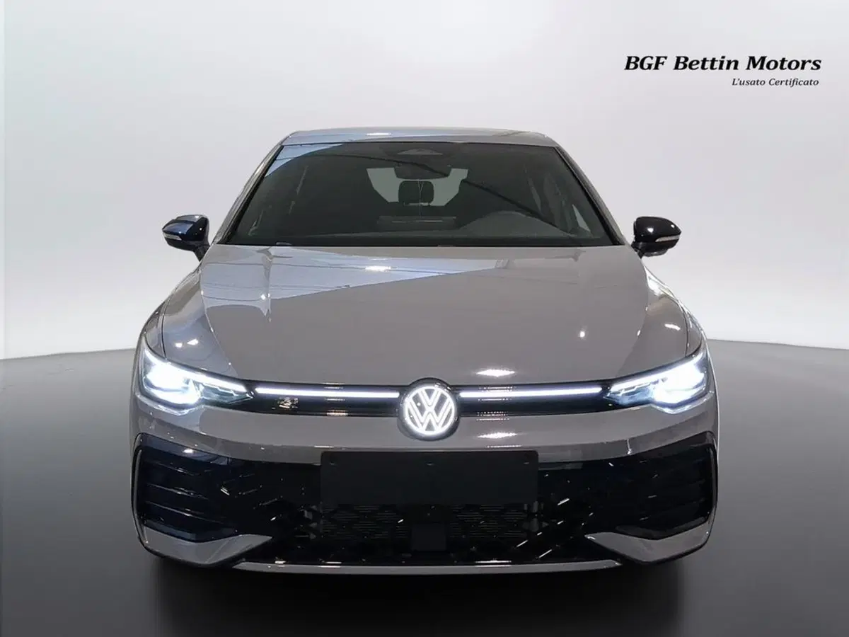 Volkswagen Golf nuova a Padova (7)