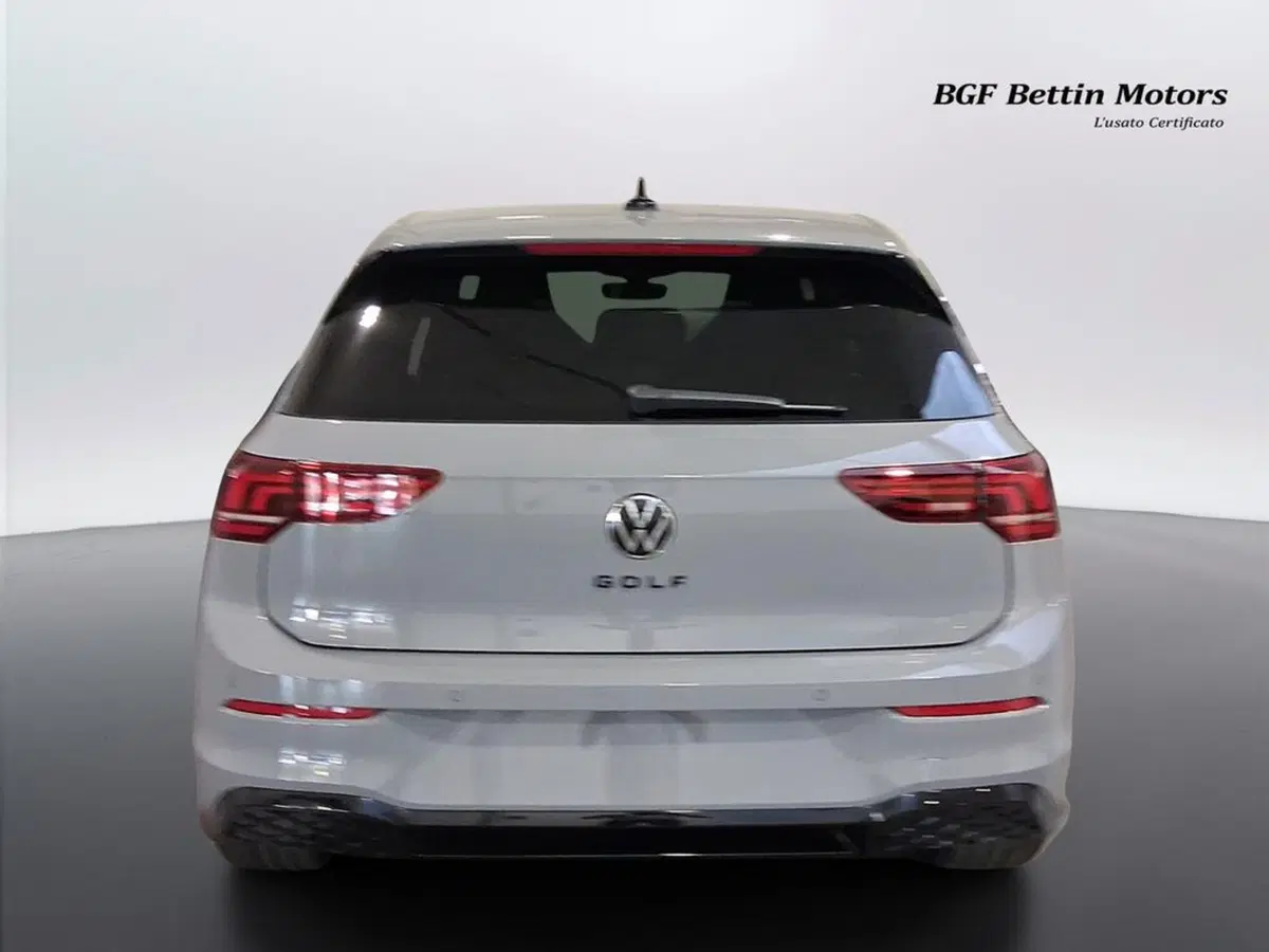 Volkswagen Golf nuova a Padova (8)