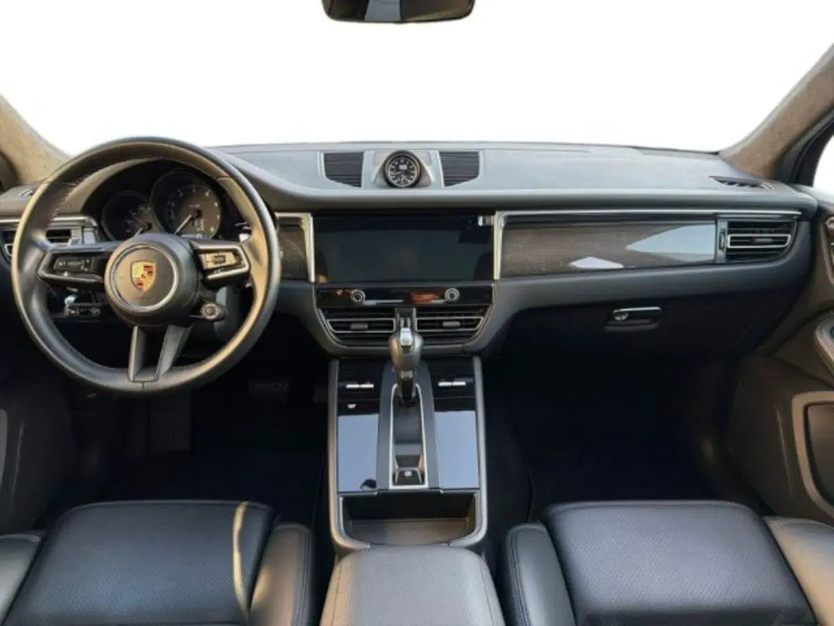 Porsche Macan usata a Lecce (11)
