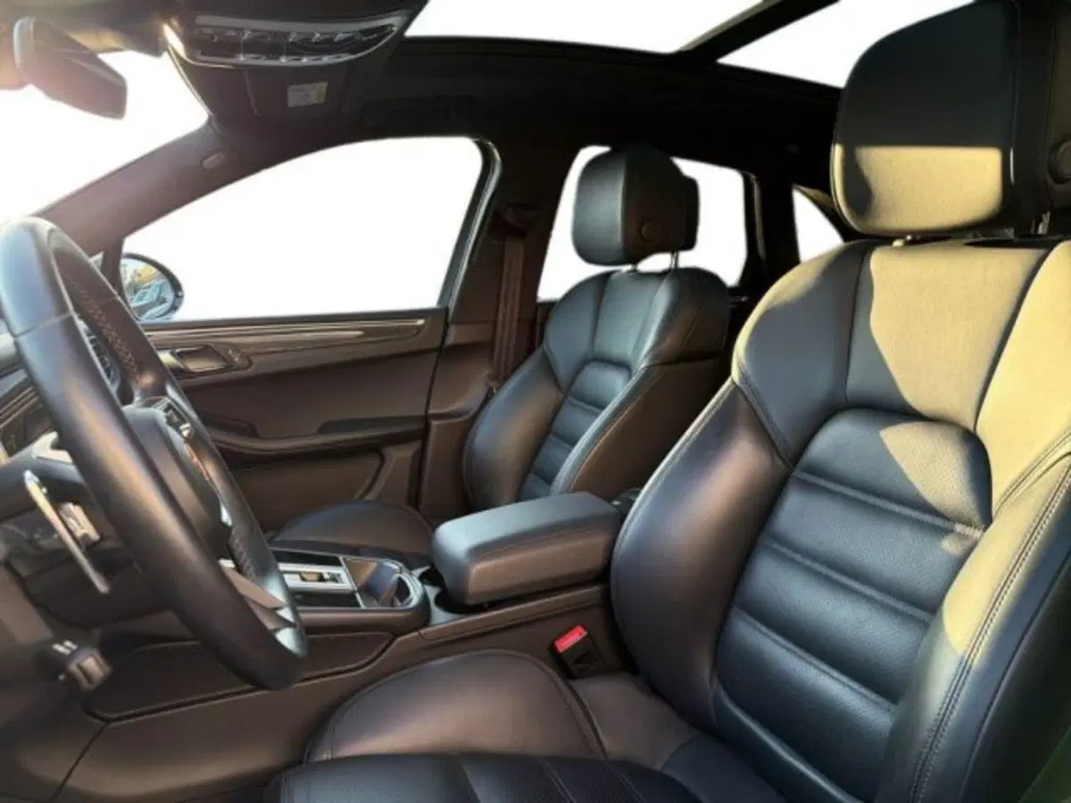 Porsche Macan usata a Lecce (14)