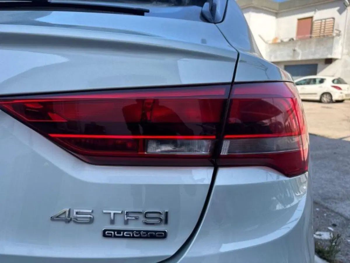 Audi Q3 Sportback usata a Lecce (9)