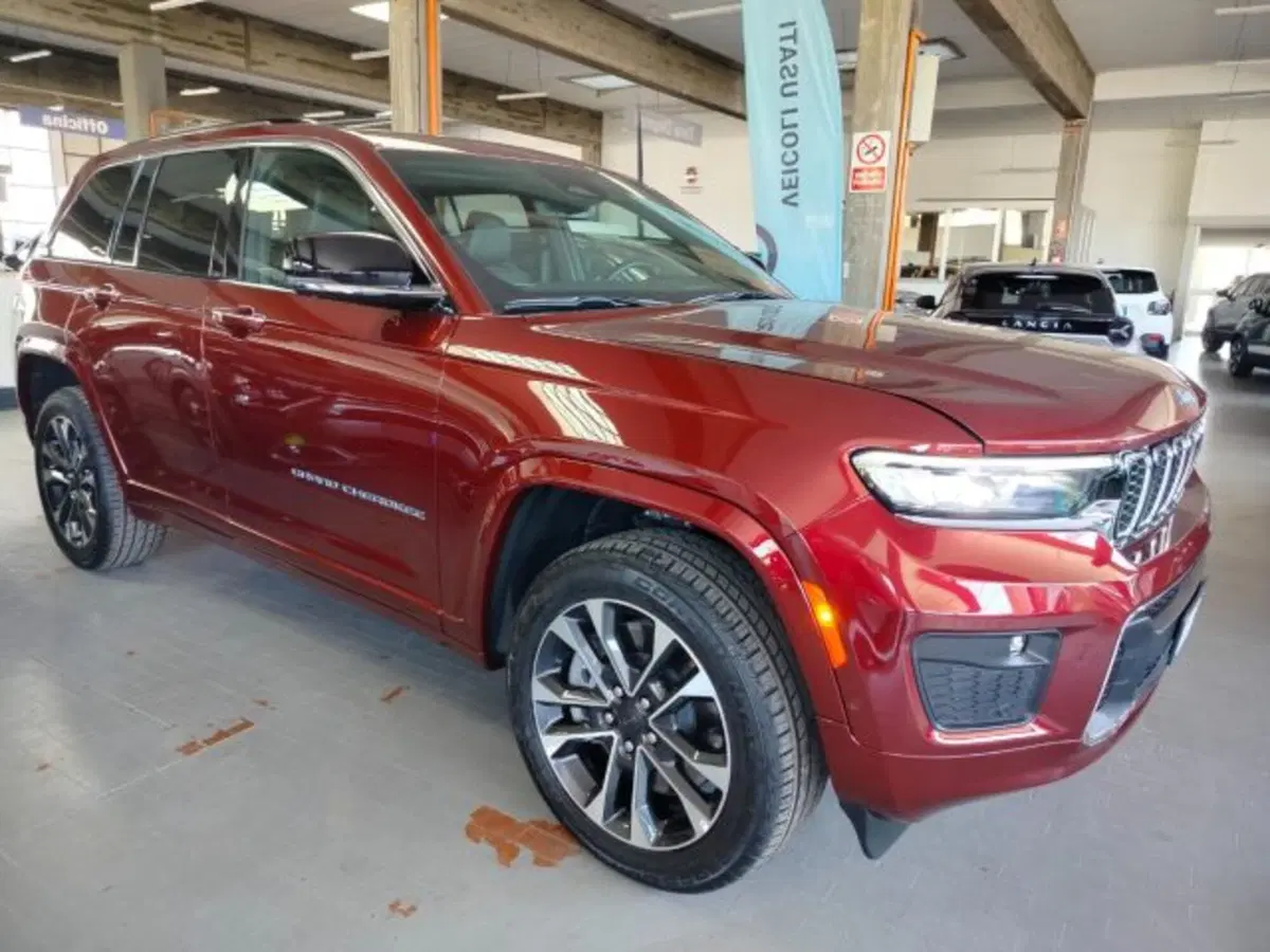 Jeep Grand Cherokee nuova a Forlì-Cesena (2)