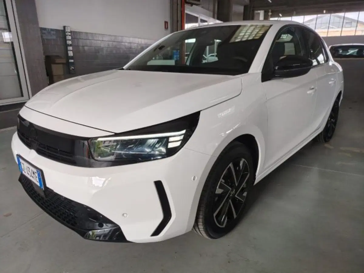 Opel Corsa usata a Forlì-Cesena