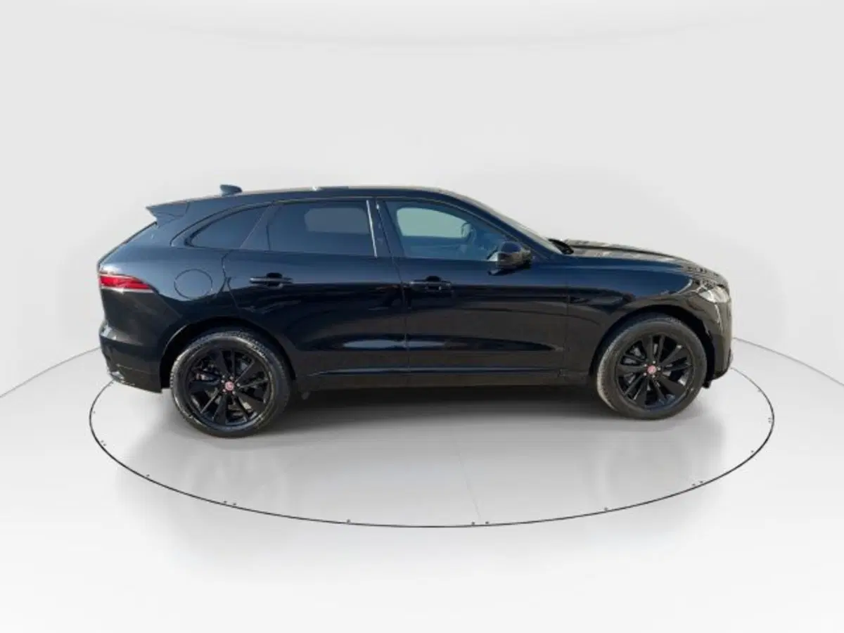 Jaguar F-Pace usata a Modena (6)