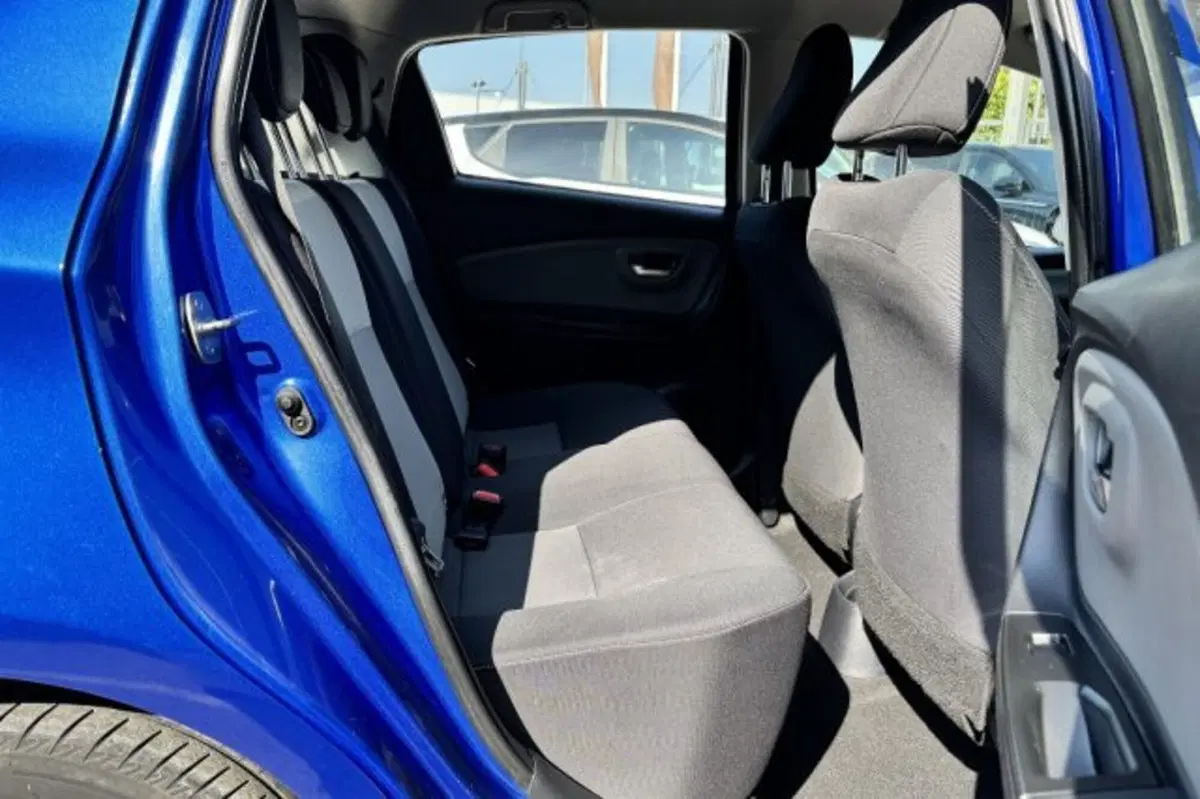 Toyota Yaris usata a Latina (10)
