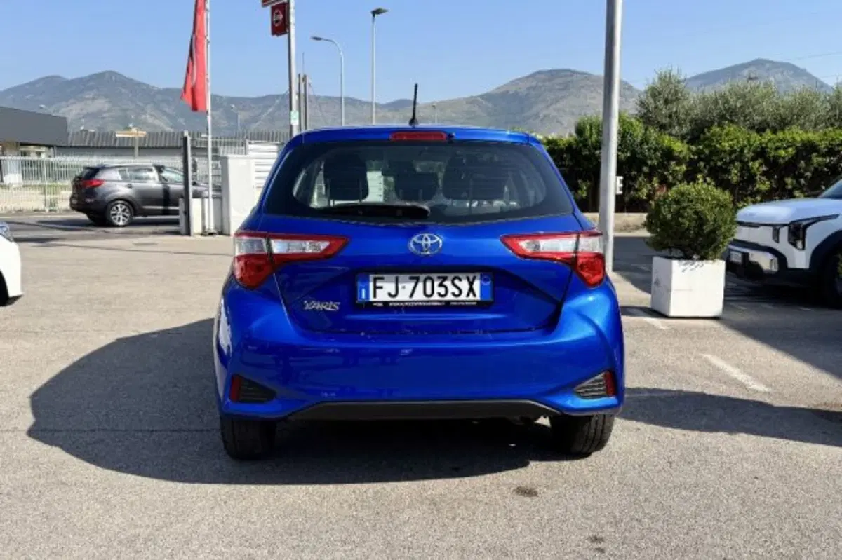Toyota Yaris usata a Latina (6)