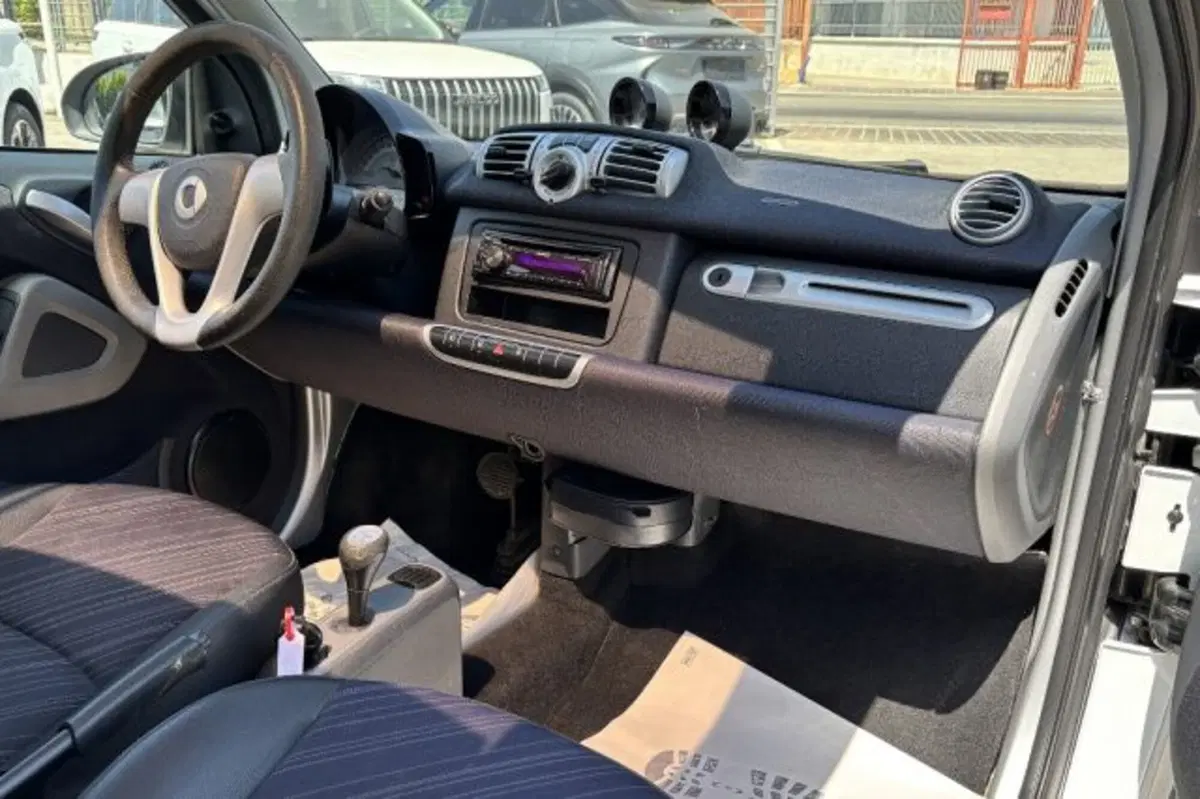 smart Fortwo usata a Latina (9)