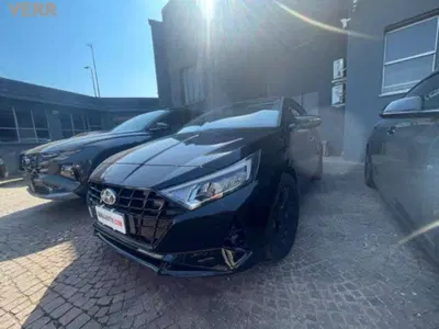 Hyundai i20 1.2 Gpl Connectline mt del 2023 usata a Milano