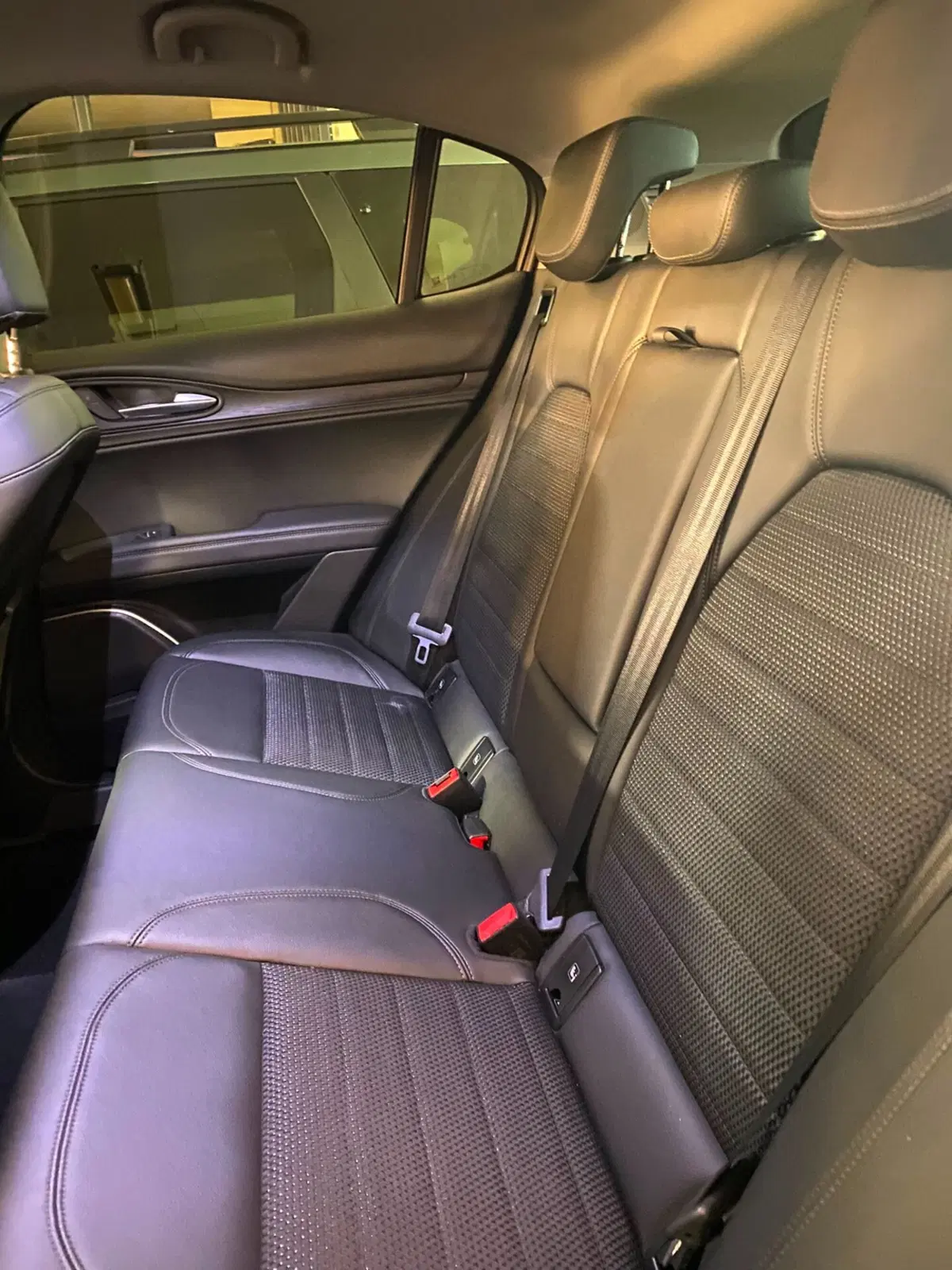 Alfa Romeo Stelvio usata a Cagliari (11)