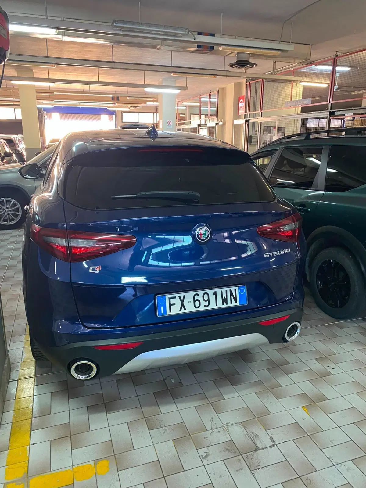 Alfa Romeo Stelvio usata a Cagliari (15)