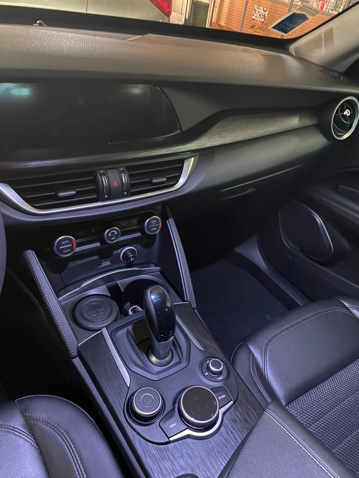Alfa Romeo Stelvio usata a Cagliari (7)