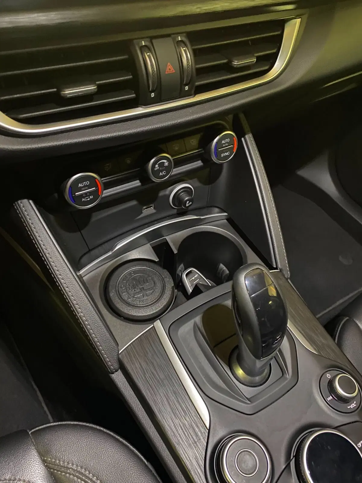 Alfa Romeo Stelvio usata a Cagliari (8)
