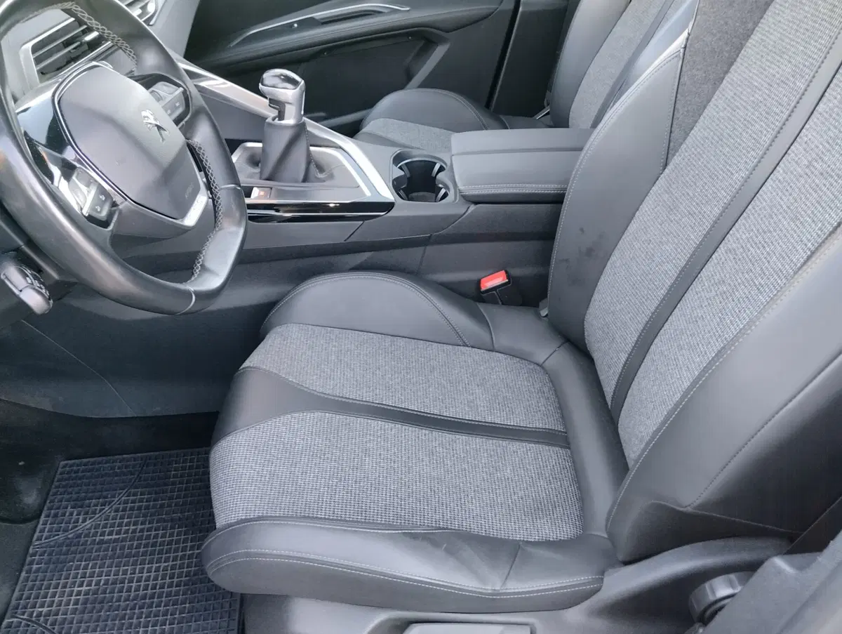 Peugeot 5008 usata a Asti (15)