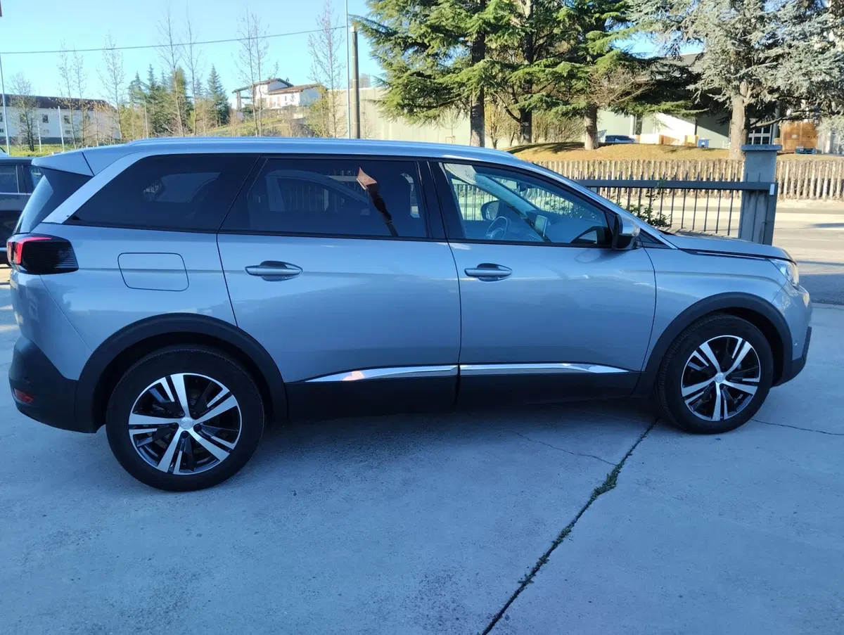 Peugeot 5008 usata a Asti (5)